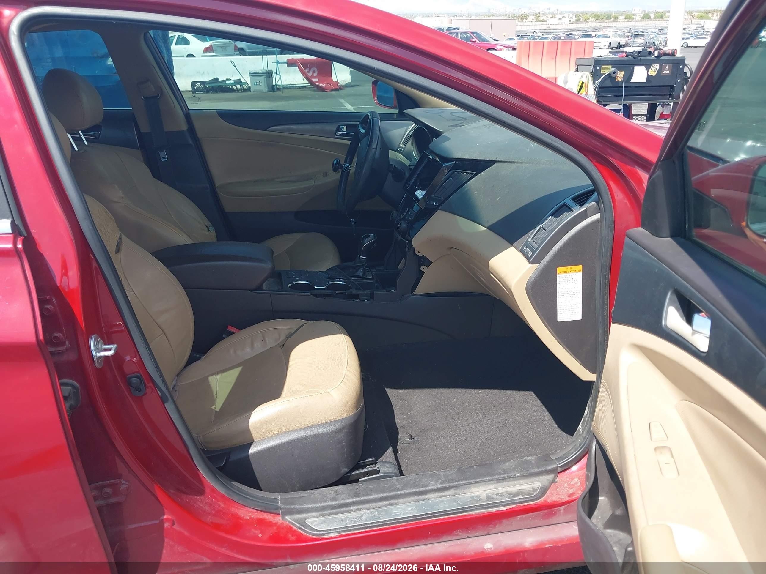 2012 Hyundai Sonata Hybrid   Red vin: KMHEC4A43CA025328