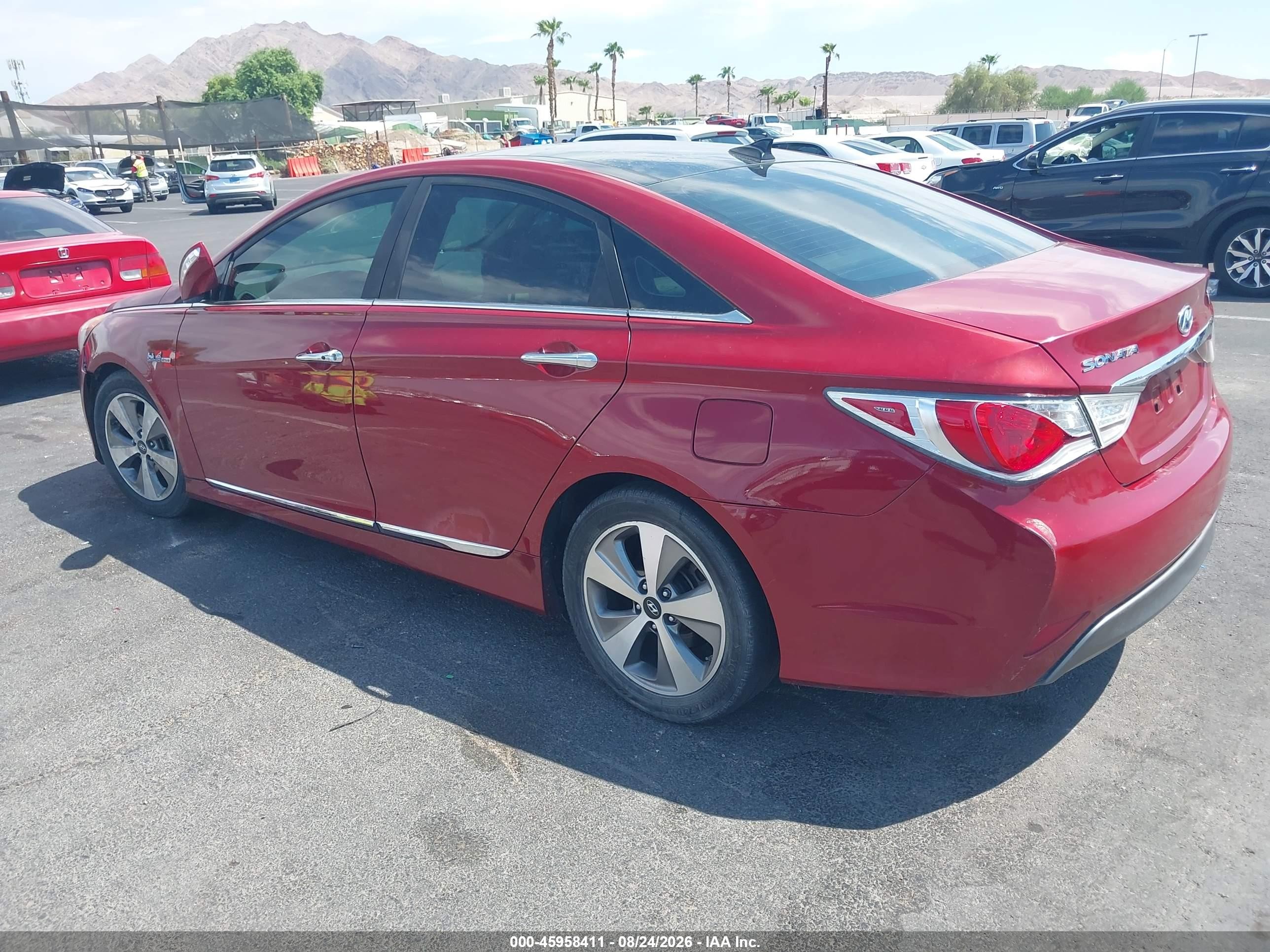 2012 Hyundai Sonata Hybrid   Red vin: KMHEC4A43CA025328