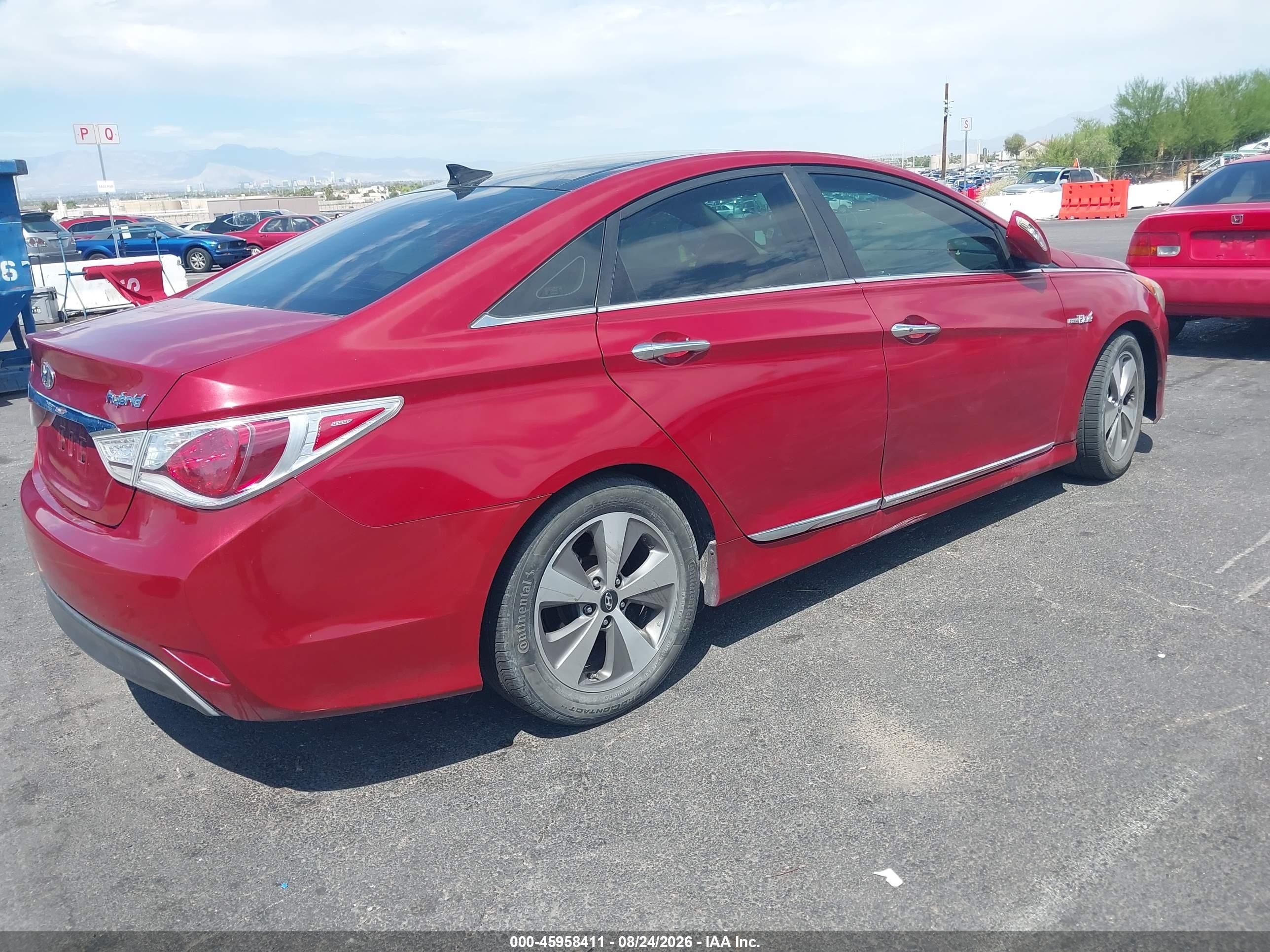 2012 Hyundai Sonata Hybrid   Red vin: KMHEC4A43CA025328