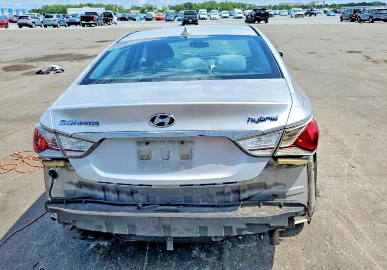 2012 Hyundai Sonata Hybrid Silver vin: KMHEC4A43CA029590