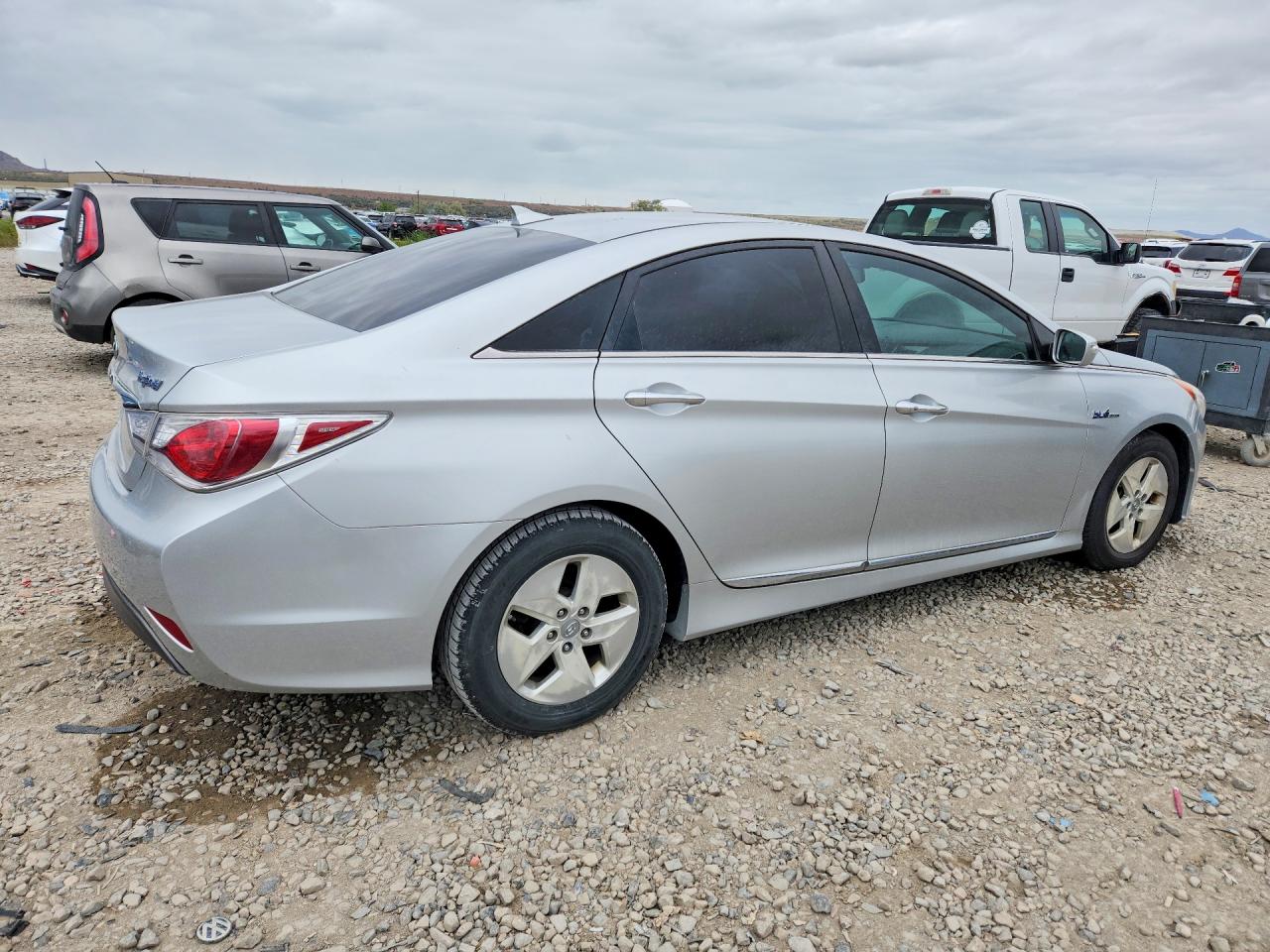 2012 Hyundai Sonata Hybrid Silver vin: KMHEC4A43CA035549
