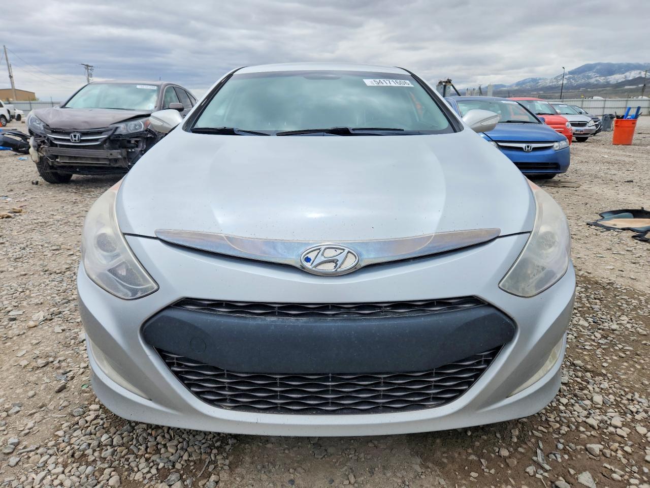 2012 Hyundai Sonata Hybrid Silver vin: KMHEC4A43CA035549
