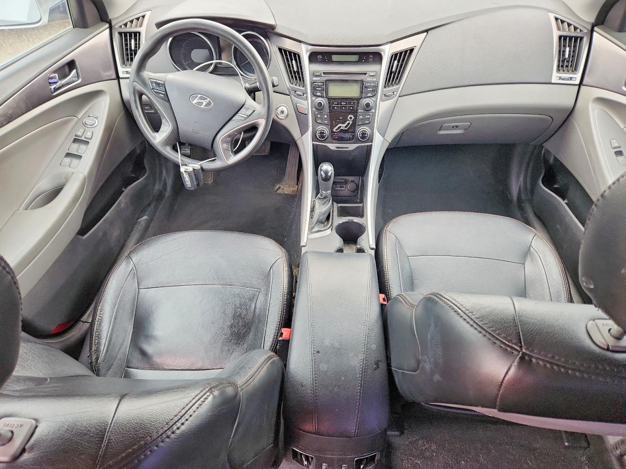 2012 Hyundai Sonata Hybrid Silver vin: KMHEC4A43CA035549