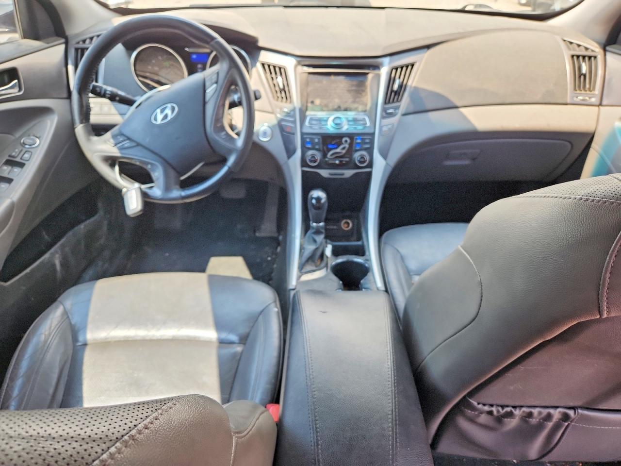 2012 Hyundai Sonata Silver vin: KMHEC4A43CA041660