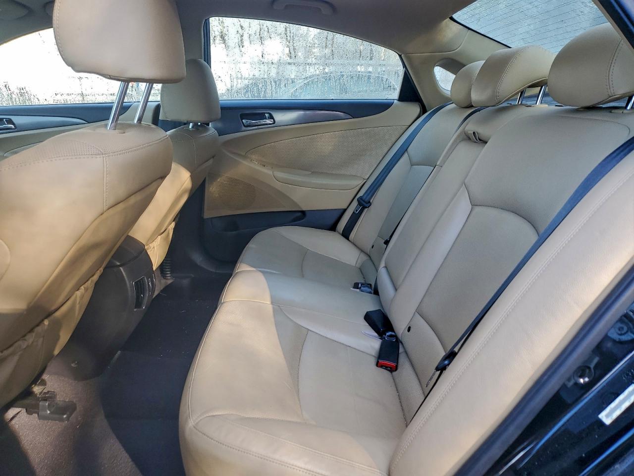 2012 Hyundai Sonata Hybrid Black vin: KMHEC4A43CA057373