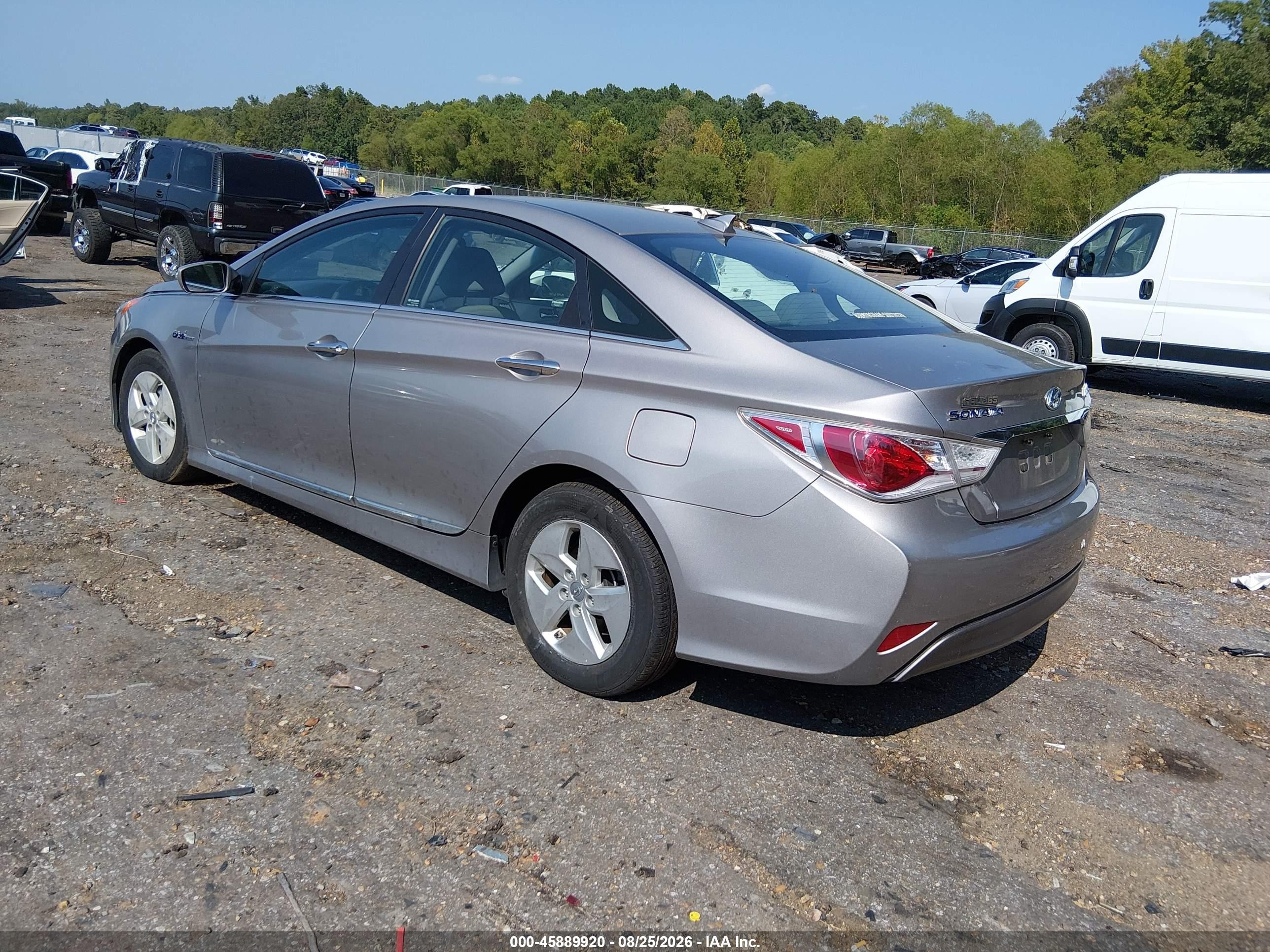 2012 Hyundai Sonata Hybrid   Silver vin: KMHEC4A43CA059964