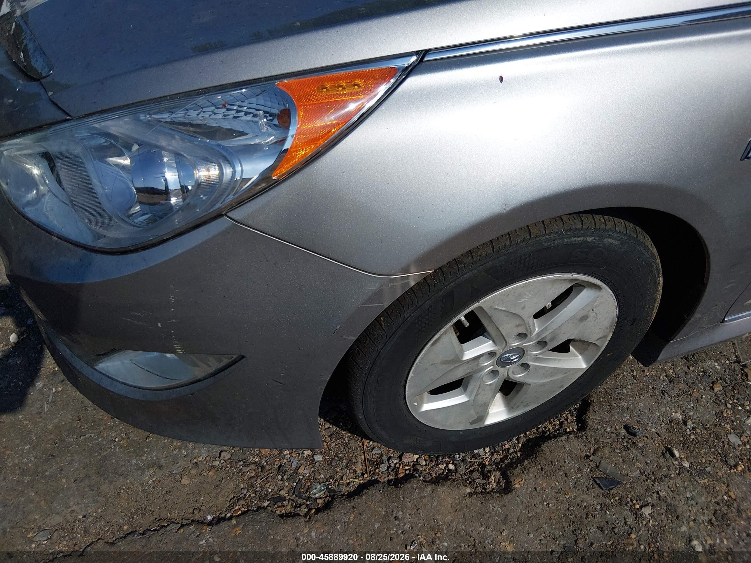 2012 Hyundai Sonata Hybrid   Silver vin: KMHEC4A43CA059964