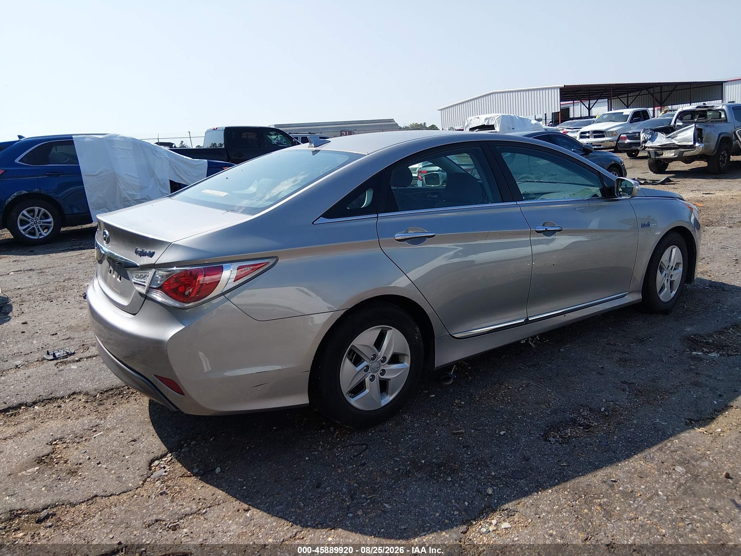 2012 Hyundai Sonata Hybrid   Silver vin: KMHEC4A43CA059964
