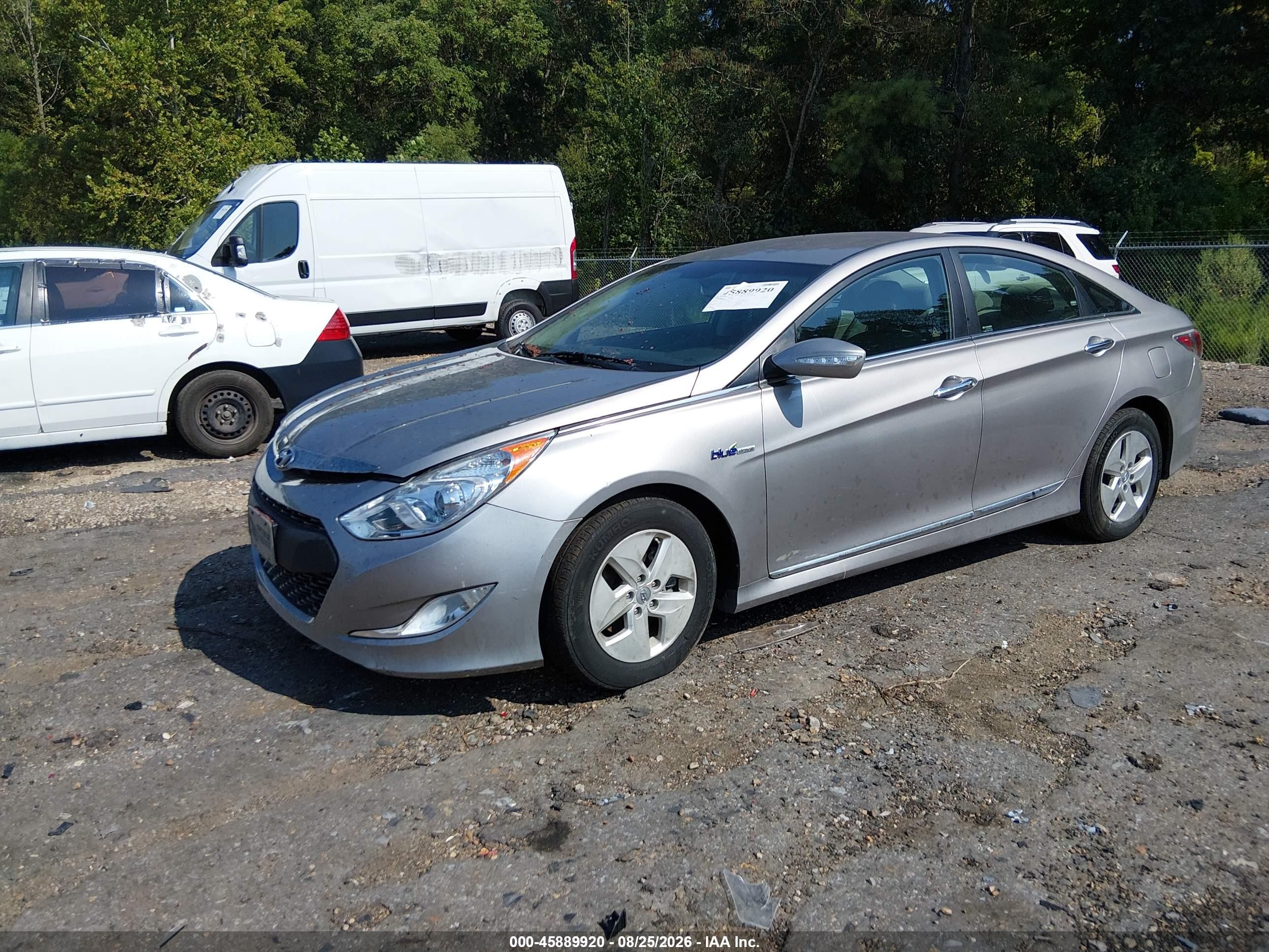 2012 Hyundai Sonata Hybrid   Silver vin: KMHEC4A43CA059964