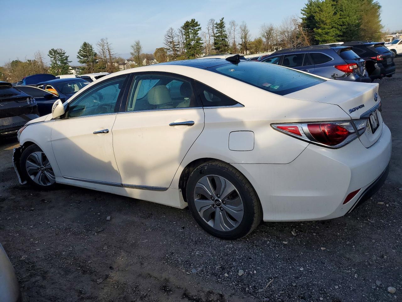 2013 Hyundai Sonata Hybrid Limited White vin: KMHEC4A43DA050909