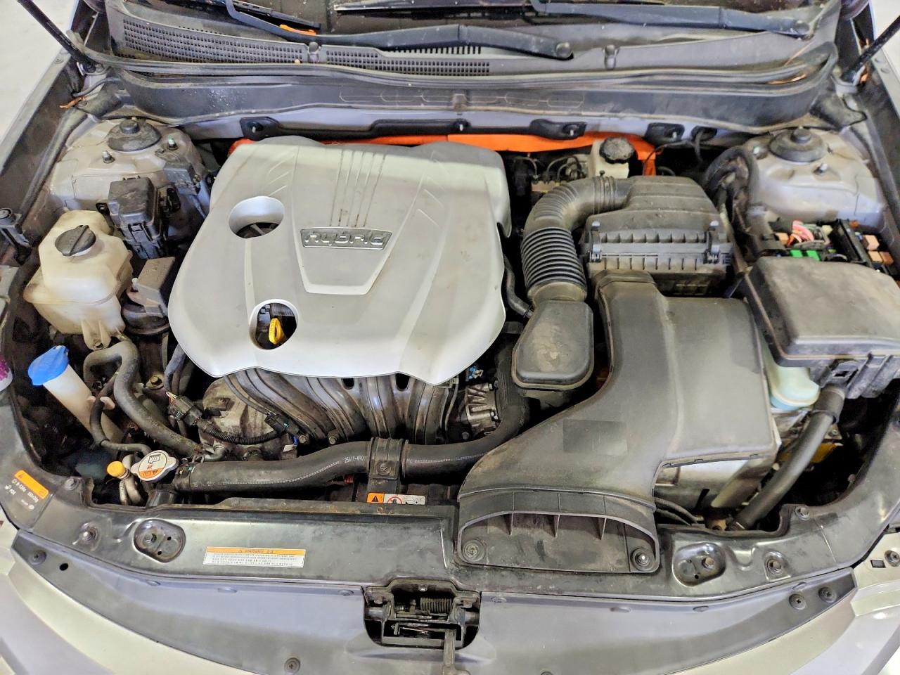 2013 Hyundai Sonata Hybrid Серебряный vin: KMHEC4A43DA064826