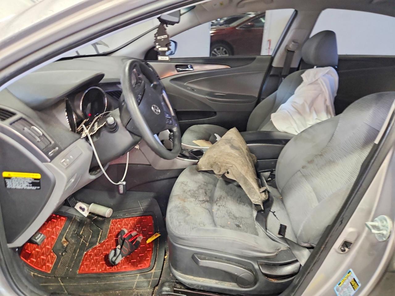 2013 Hyundai Sonata Hybrid Серебряный vin: KMHEC4A43DA064826