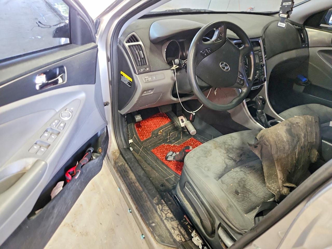 2013 Hyundai Sonata Hybrid Серебряный vin: KMHEC4A43DA064826
