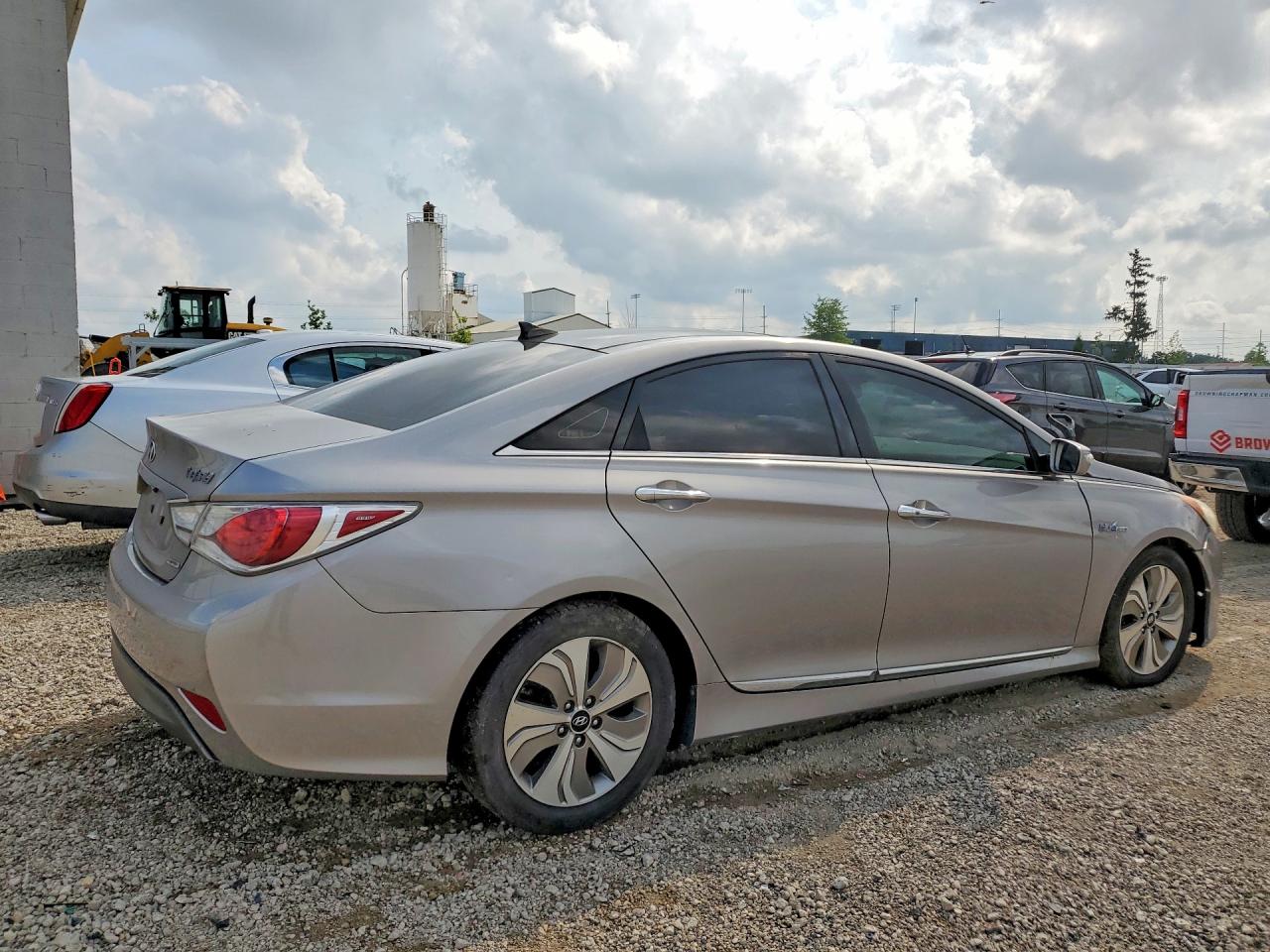 2013 Hyundai Sonata Hybrid Silver vin: KMHEC4A43DA067368