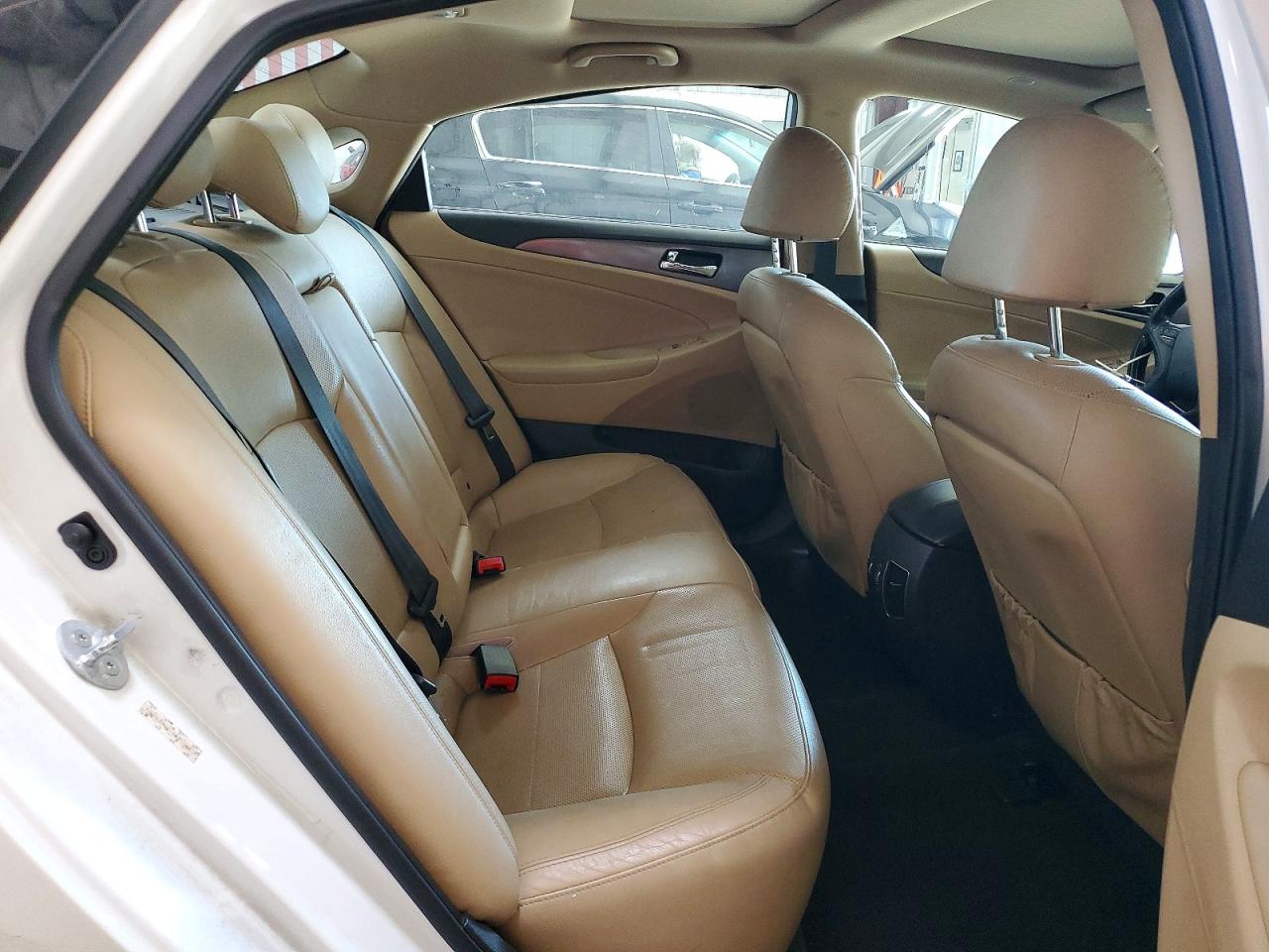 2013 Hyundai Sonata Hybrid White vin: KMHEC4A43DA068147