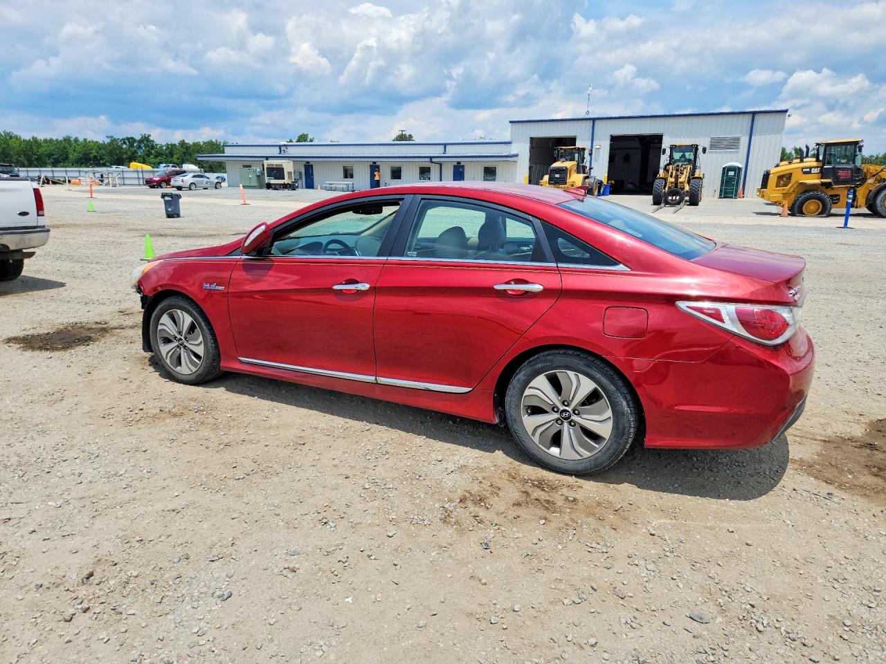 2013 Hyundai Sonata Hybrid Burgundy vin: KMHEC4A43DA084042