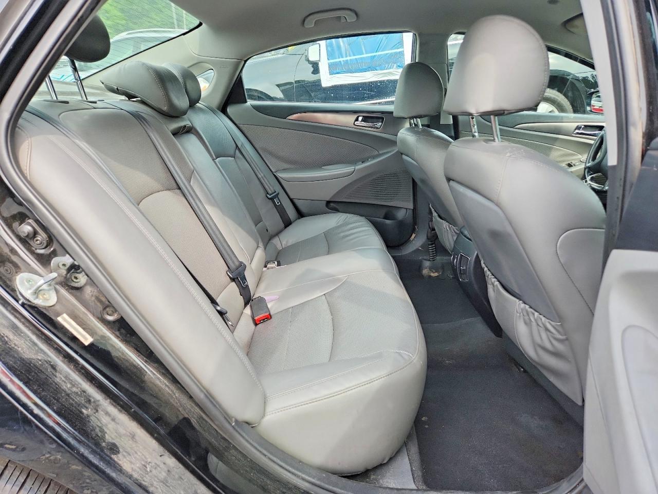 2013 Hyundai Sonata Hybrid Black vin: KMHEC4A43DA084297