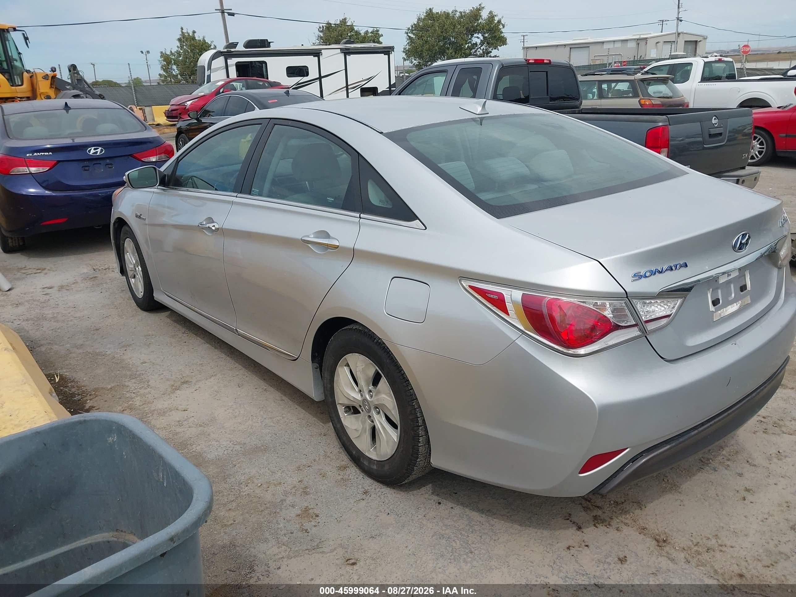 2013 Hyundai Sonata Hybrid   Silver vin: KMHEC4A43DA090987