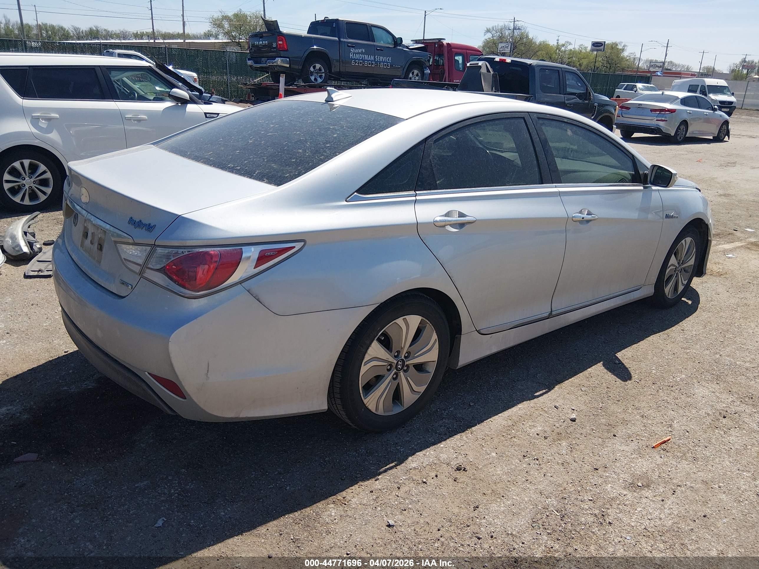 2013 Hyundai Sonata Hybrid Limited Silver vin: KMHEC4A43DA093646