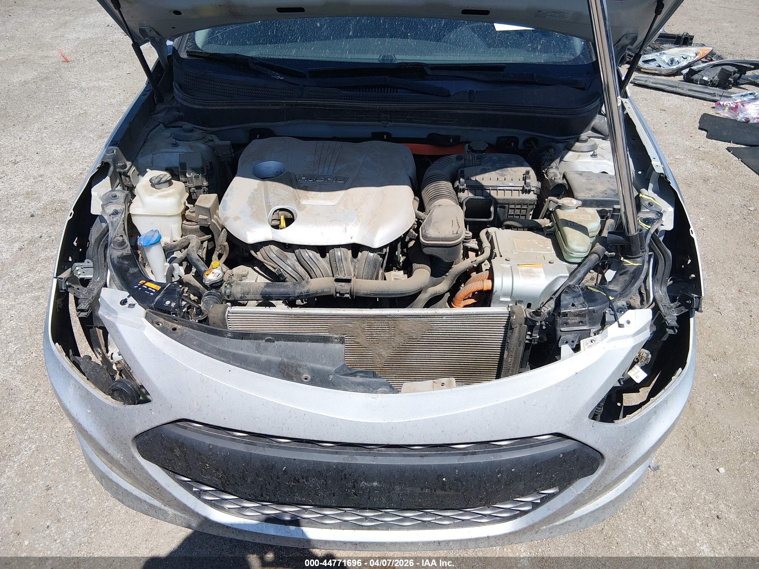 2013 Hyundai Sonata Hybrid Limited Silver vin: KMHEC4A43DA093646