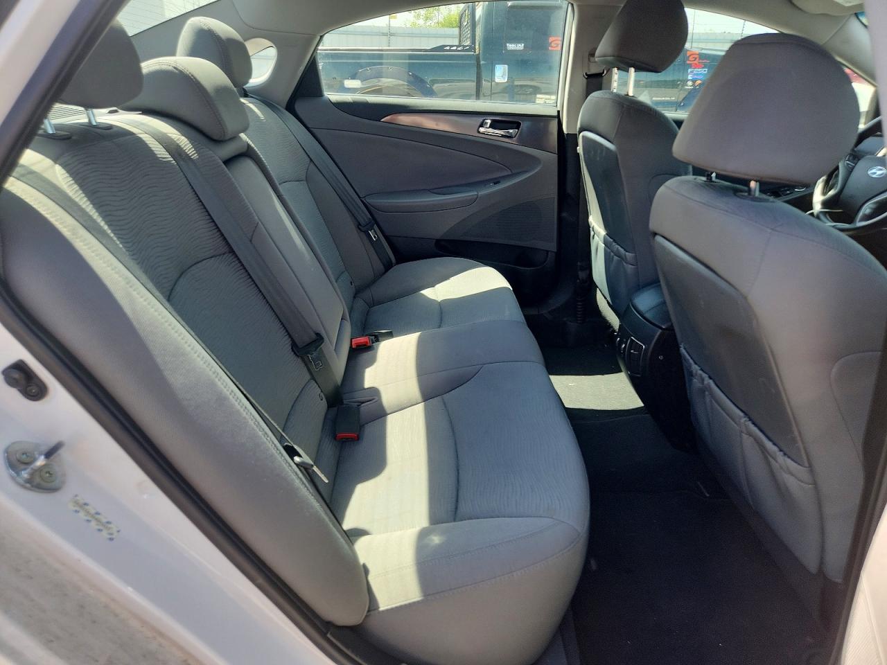 2013 Hyundai Sonata Hybrid White vin: KMHEC4A43DA095655