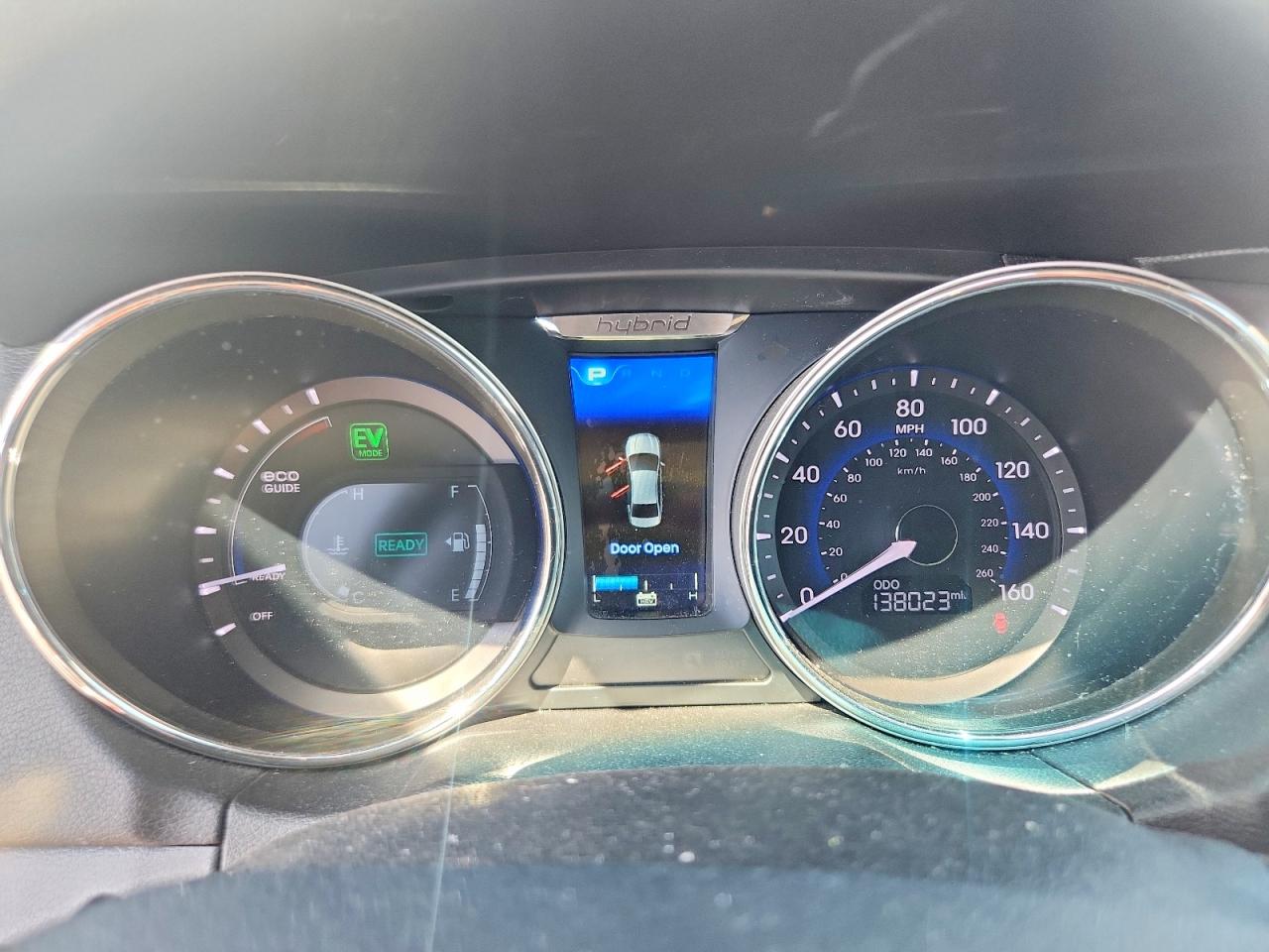 2013 Hyundai Sonata Hybrid White vin: KMHEC4A43DA095655