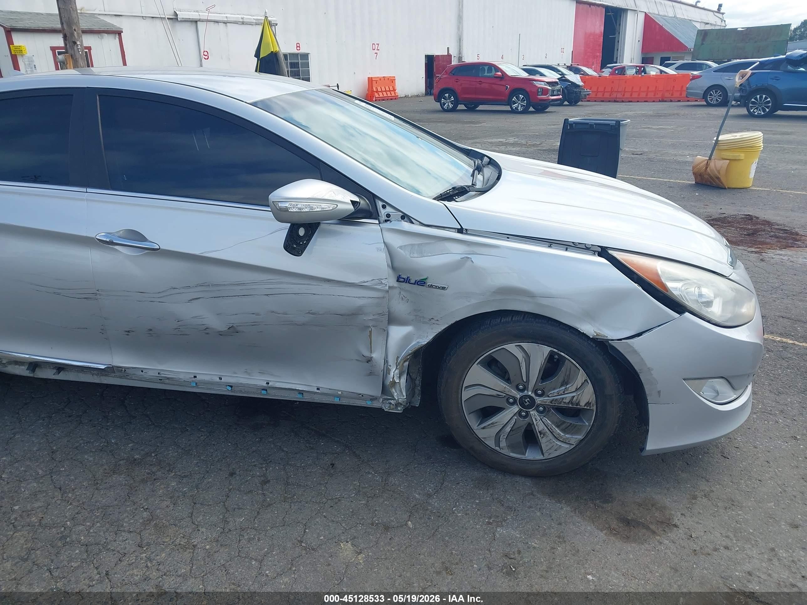 2013 Hyundai Sonata Hybrid Limited Silver vin: KMHEC4A43DA097356