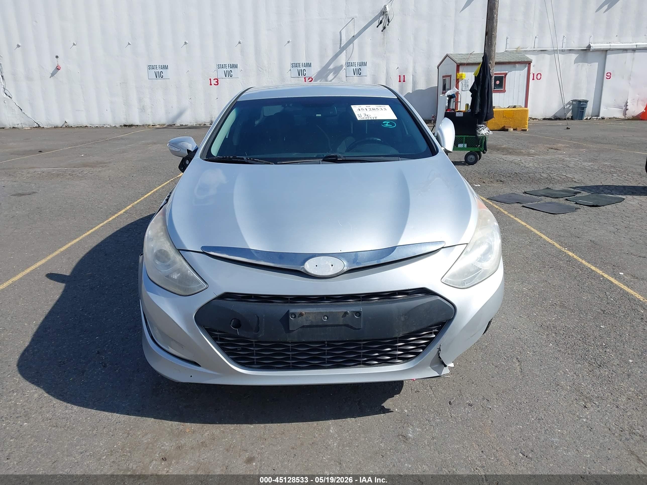 2013 Hyundai Sonata Hybrid Limited Silver vin: KMHEC4A43DA097356