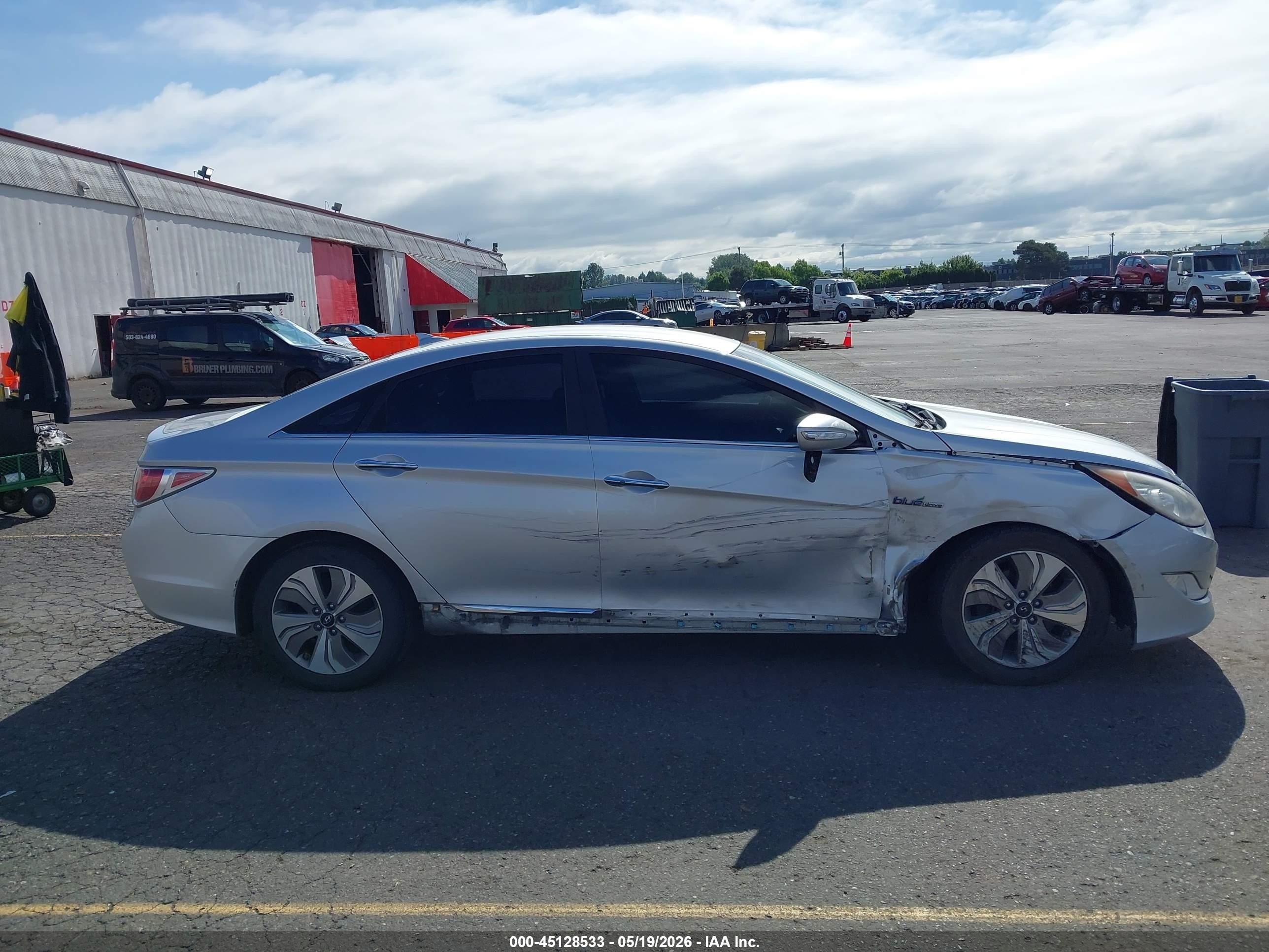 2013 Hyundai Sonata Hybrid Limited Silver vin: KMHEC4A43DA097356