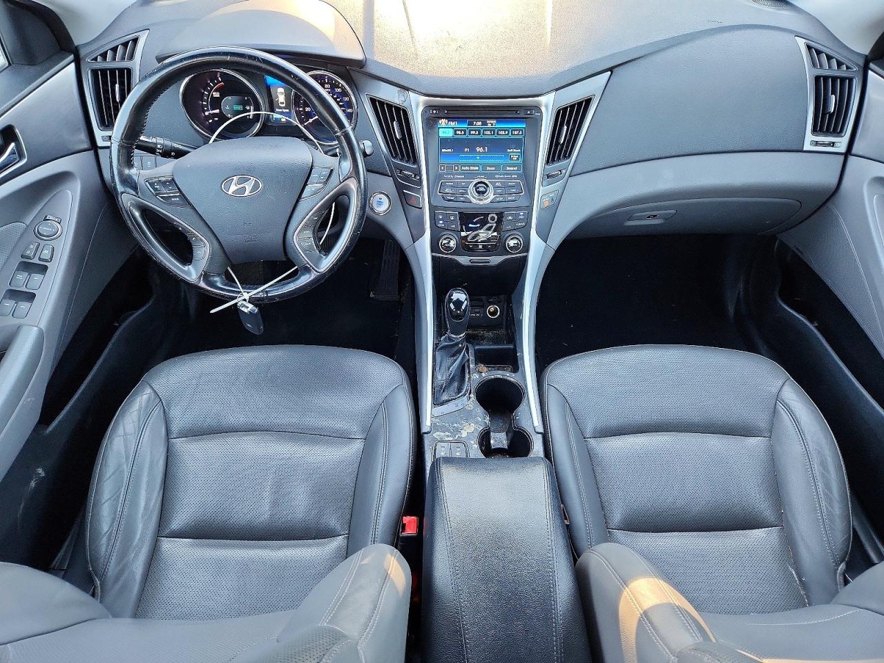 2013 Hyundai Sonata Hybrid Silver vin: KMHEC4A43DA100076