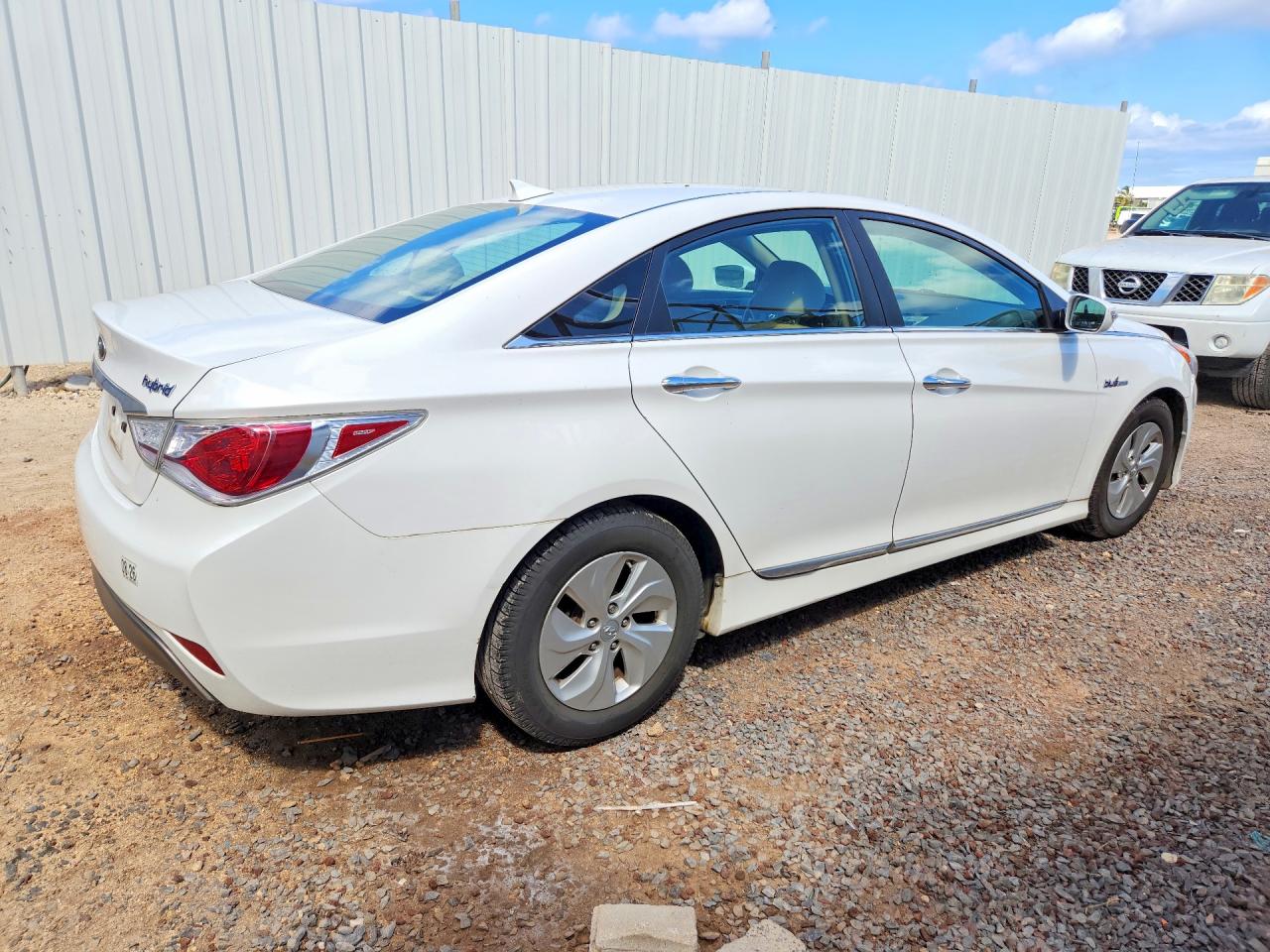 2014 Hyundai Sonata Hybrid White vin: KMHEC4A43EA114531