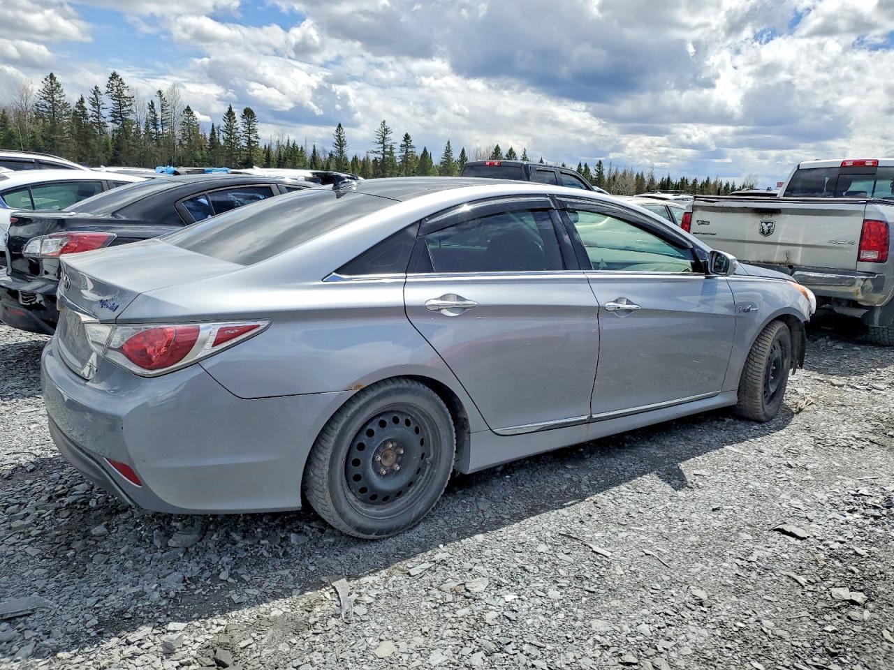 2014 Hyundai Sonata Hybrid Gray vin: KMHEC4A43EA118529