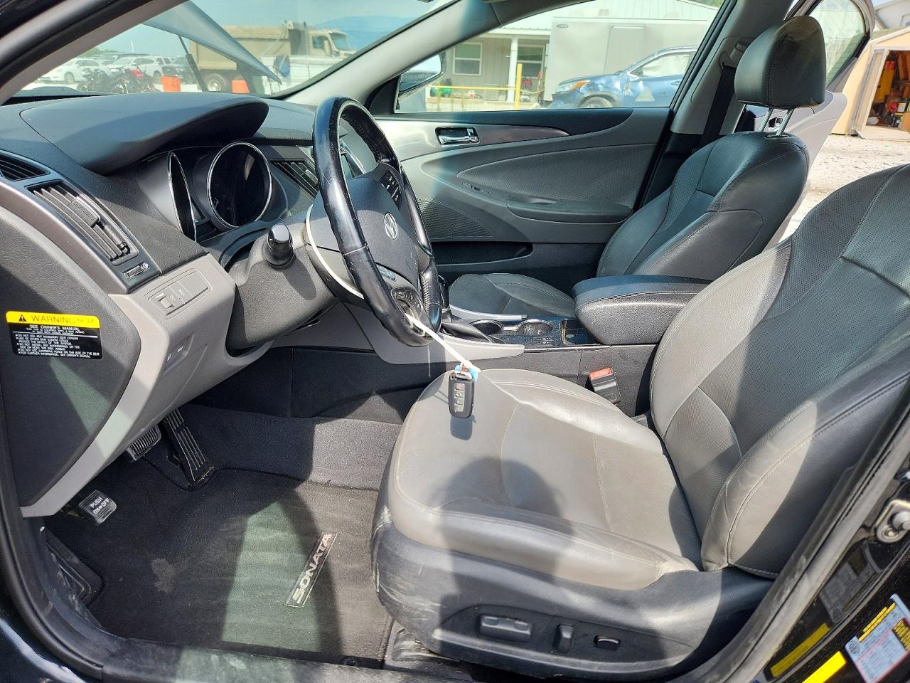 2015 Hyundai Sonata Hybrid Limited Black vin: KMHEC4A43FA124512