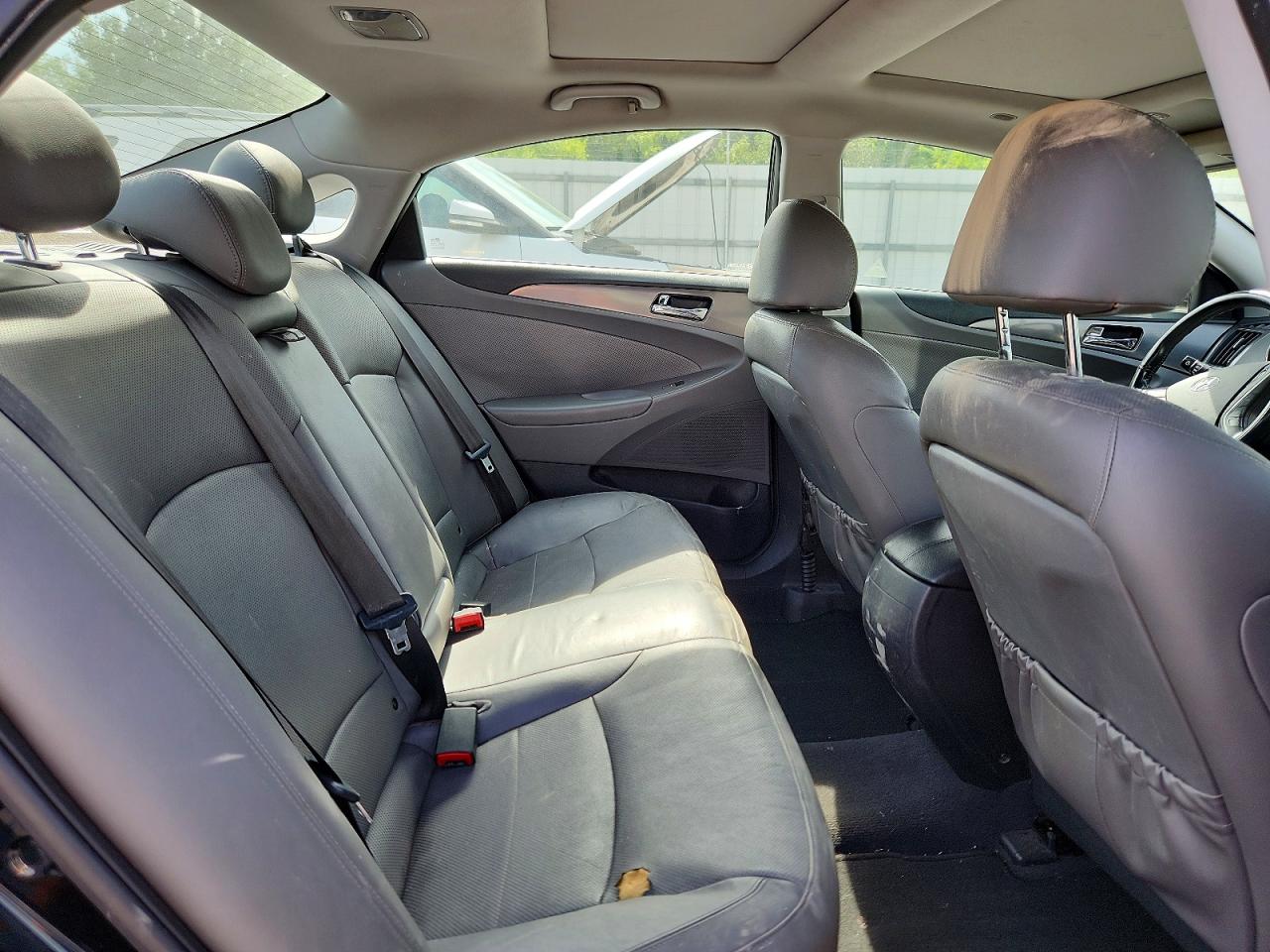 2015 Hyundai Sonata Hybrid Limited Black vin: KMHEC4A43FA124512