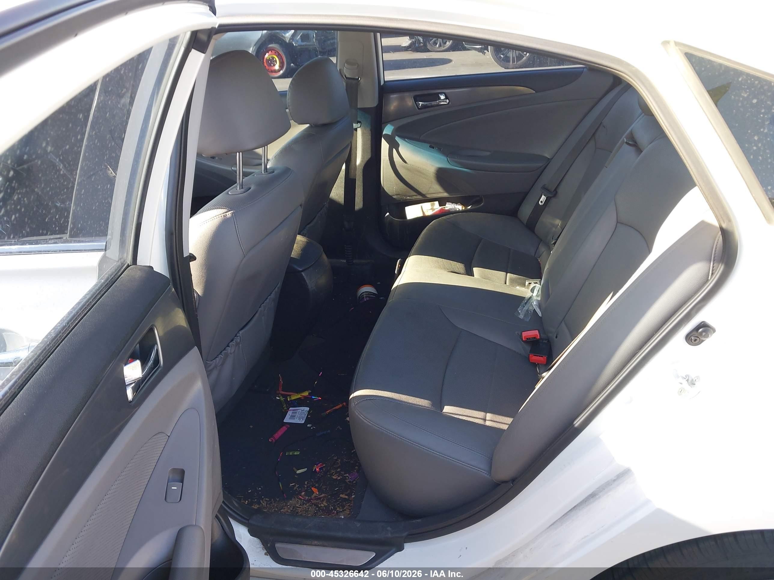 2015 Hyundai Sonata Hybrid Limited Белый vin: KMHEC4A43FA126194