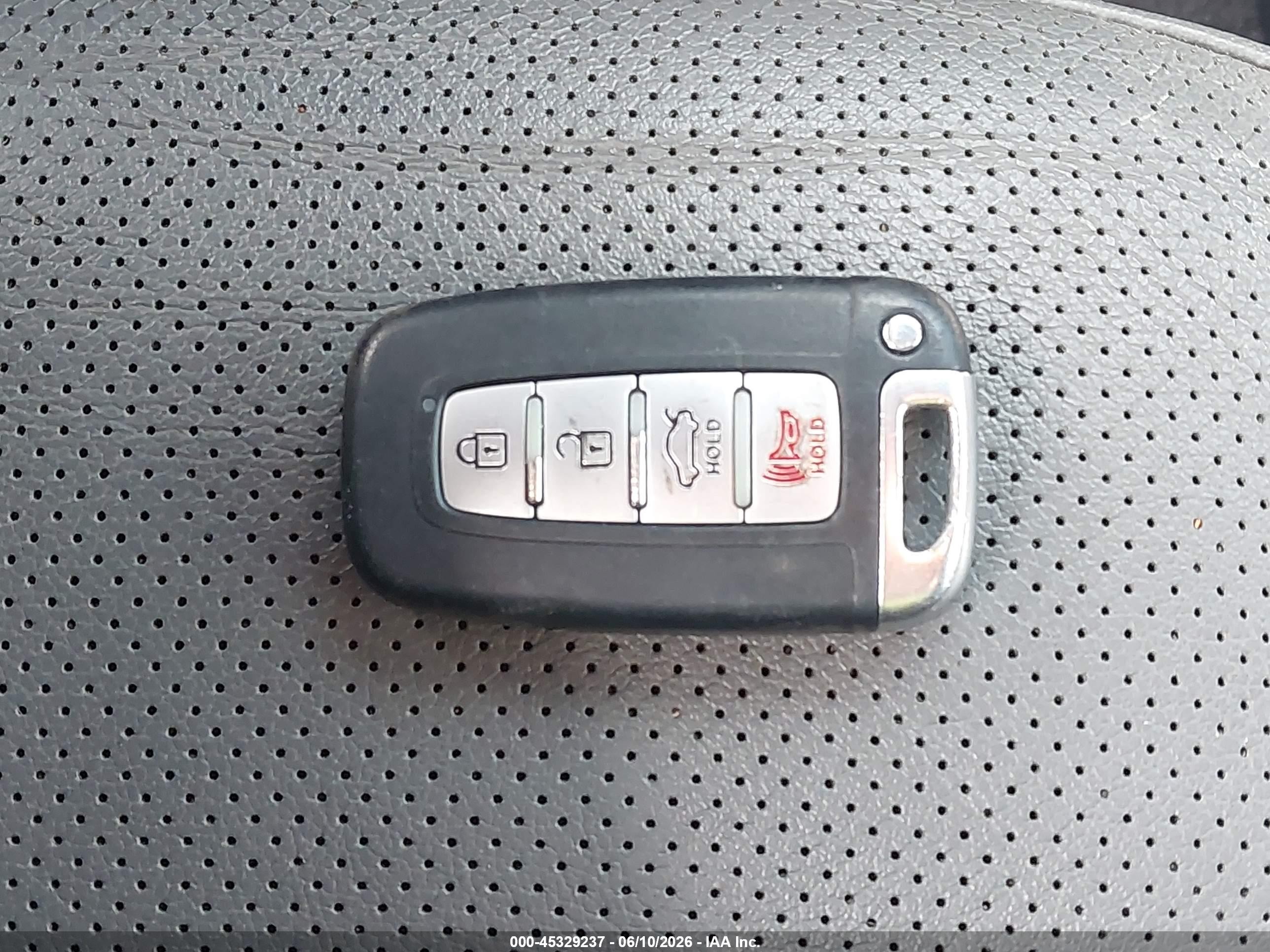 2015 Hyundai Sonata Hybrid Limited Black vin: KMHEC4A43FA127510