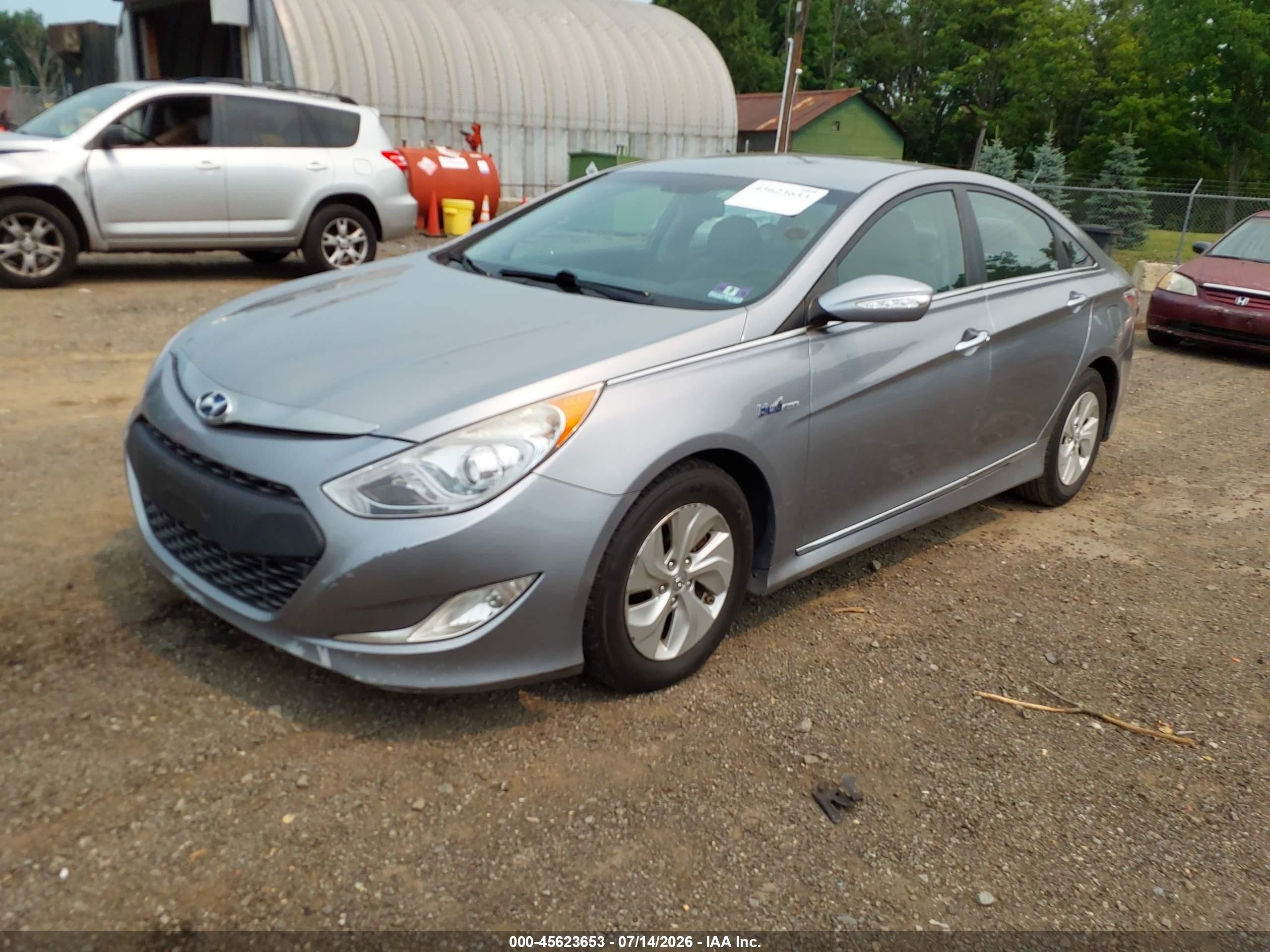 2015 Hyundai Sonata Hybrid   Серебряный vin: KMHEC4A43FA132013
