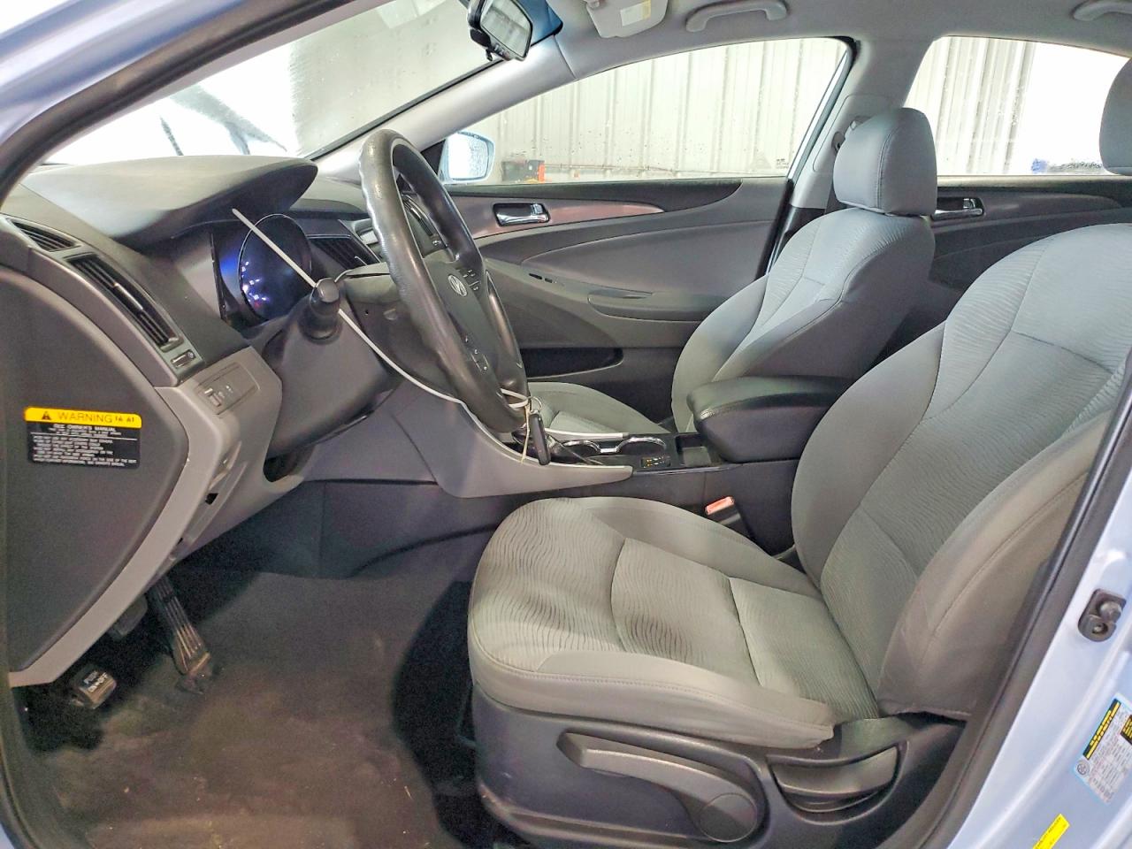 2015 Hyundai Sonata Hybrid Base Синий vin: KMHEC4A43FA134912