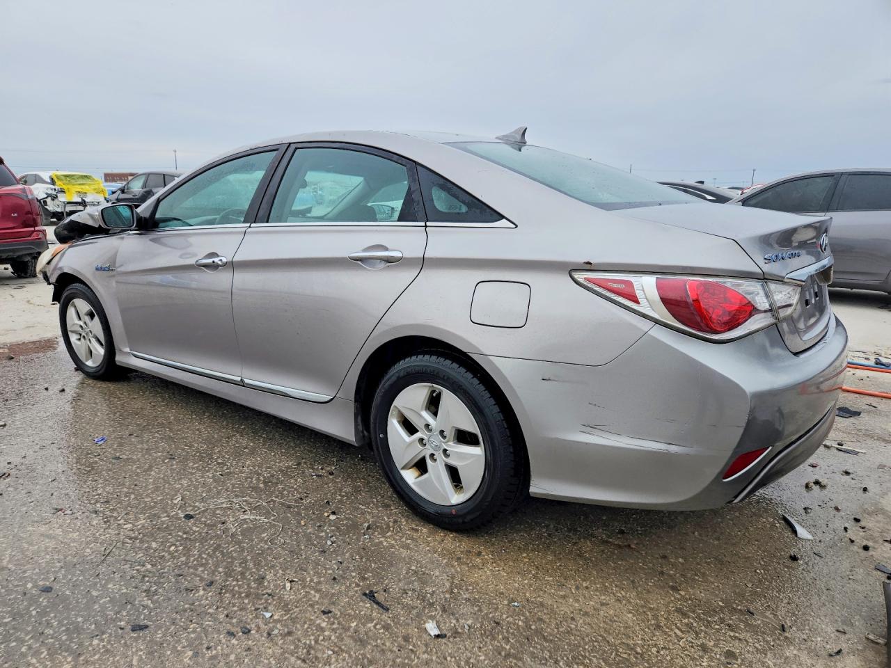 2011 Hyundai Sonata Hybrid Base Серебряный vin: KMHEC4A44BA006527