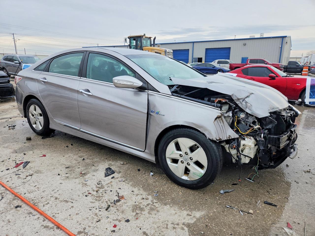 2011 Hyundai Sonata Hybrid Base Серебряный vin: KMHEC4A44BA006527