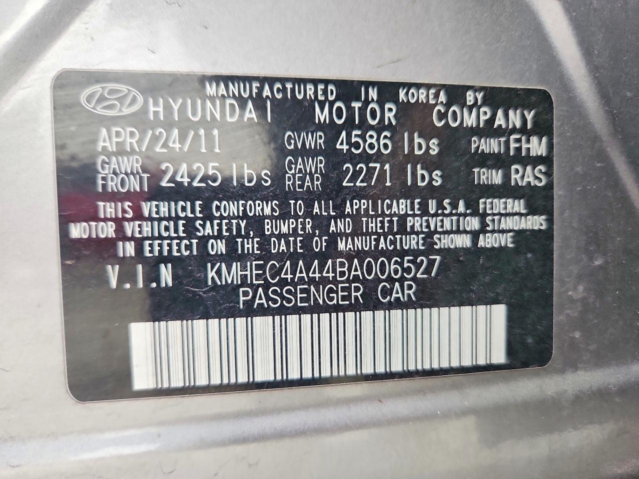 2011 Hyundai Sonata Hybrid Base Серебряный vin: KMHEC4A44BA006527