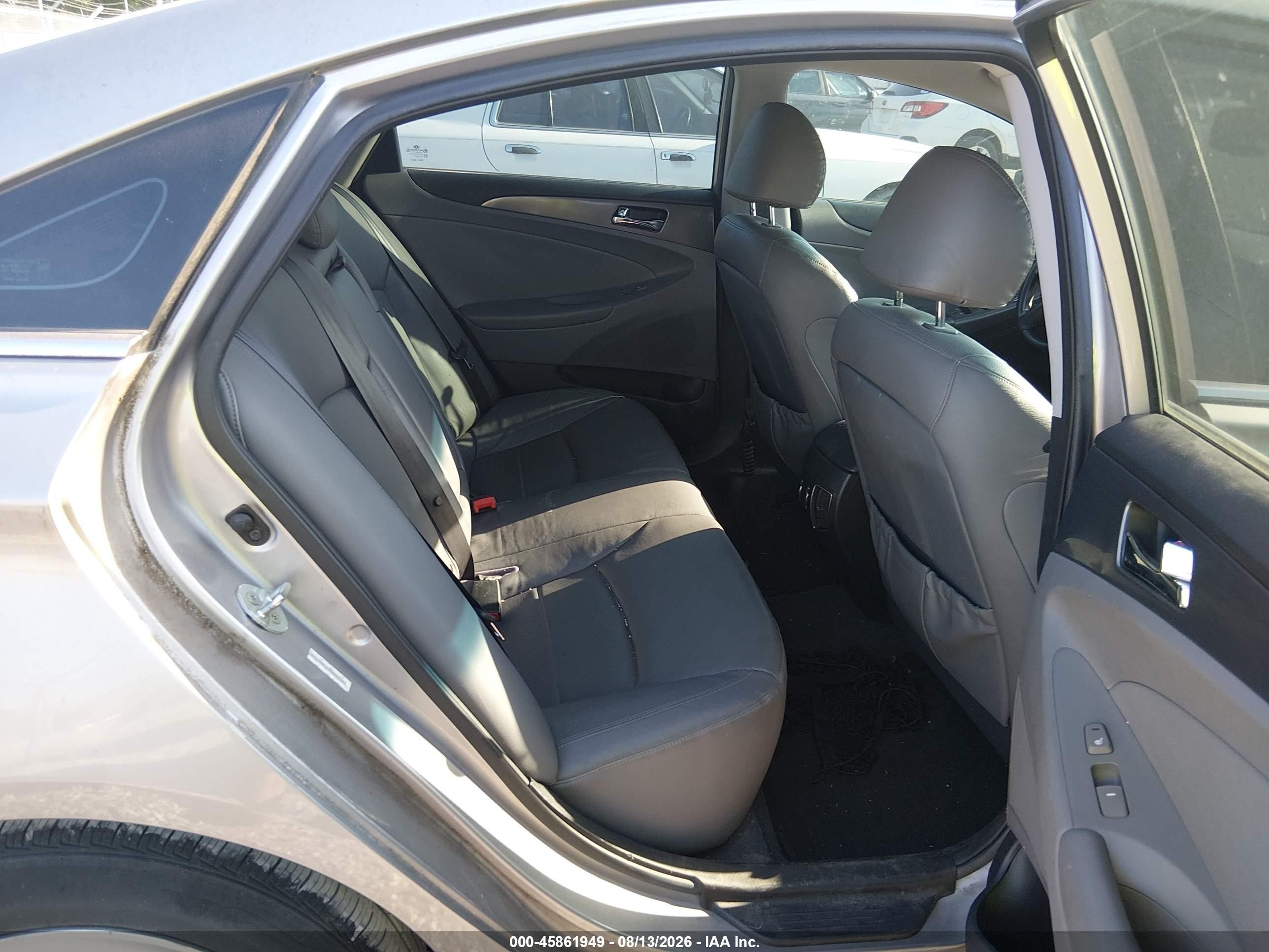 2012 Hyundai Sonata Hybrid   Beige vin: KMHEC4A44CA026908