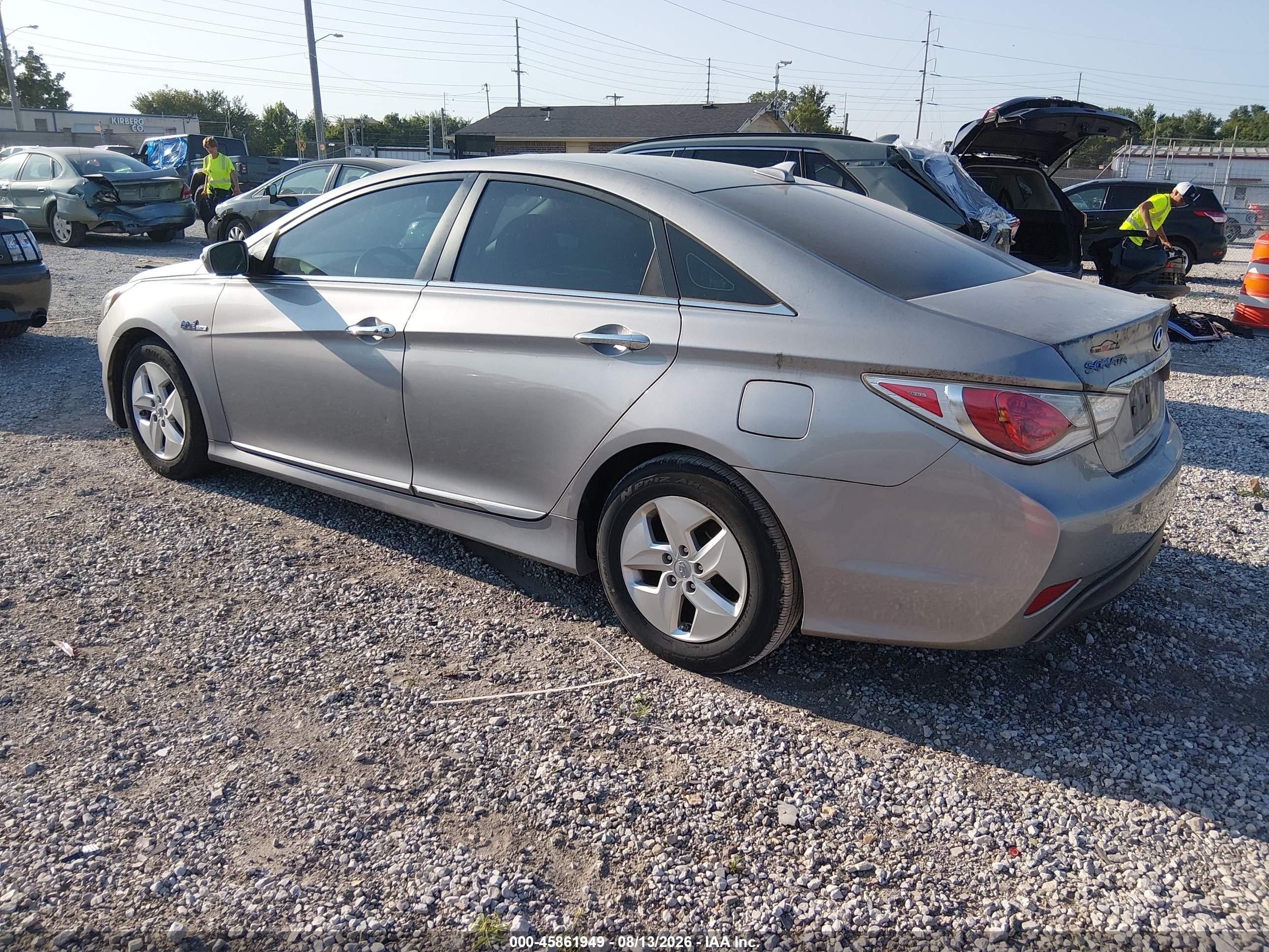 2012 Hyundai Sonata Hybrid   Beige vin: KMHEC4A44CA026908