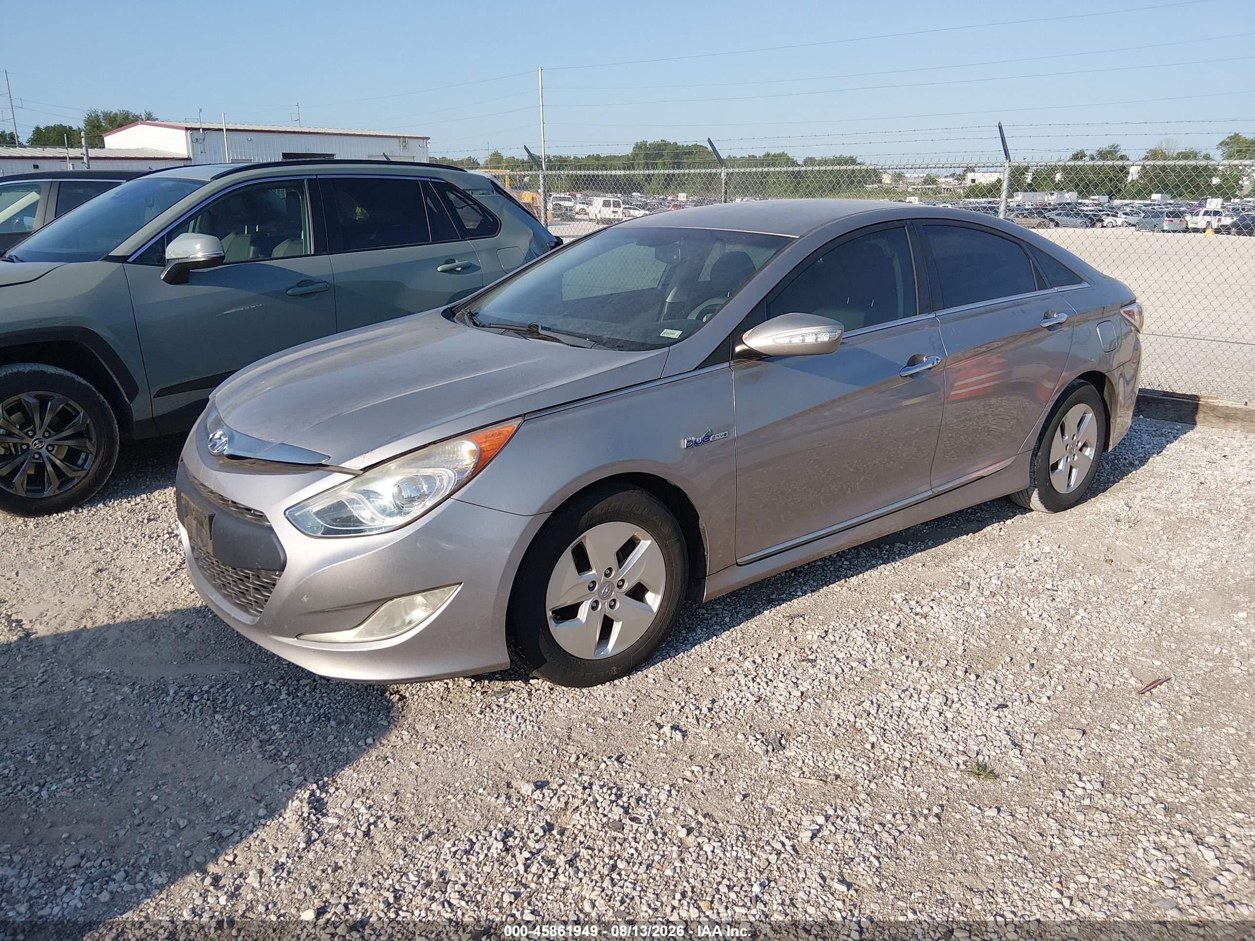 2012 Hyundai Sonata Hybrid   Beige vin: KMHEC4A44CA026908