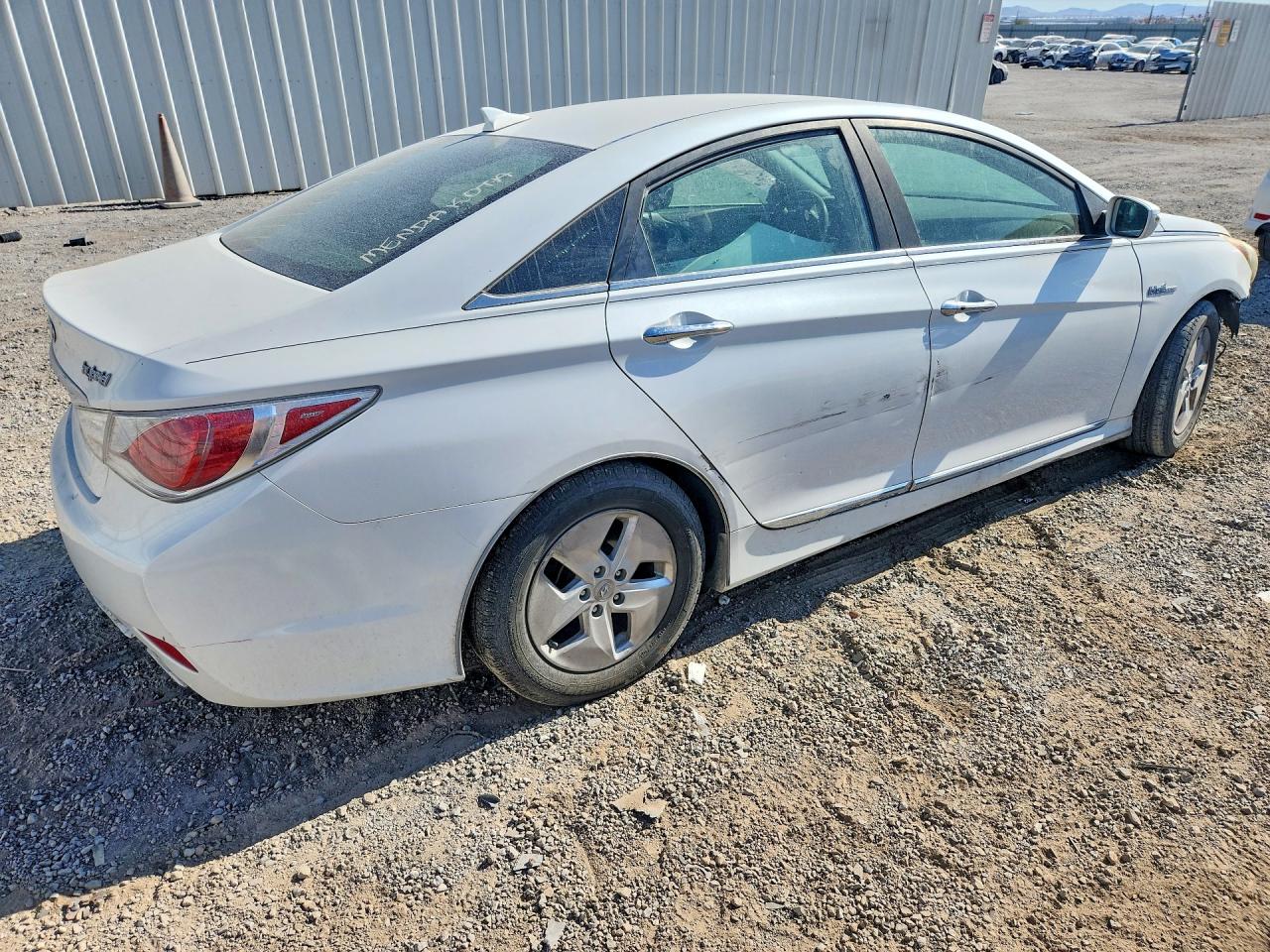 2012 Hyundai Sonata Hybrid White vin: KMHEC4A44CA030831