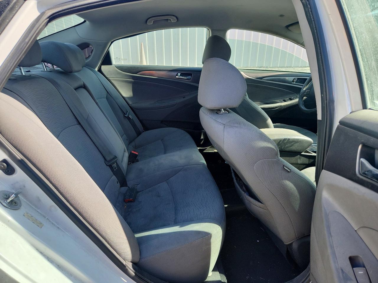 2012 Hyundai Sonata Hybrid White vin: KMHEC4A44CA030831