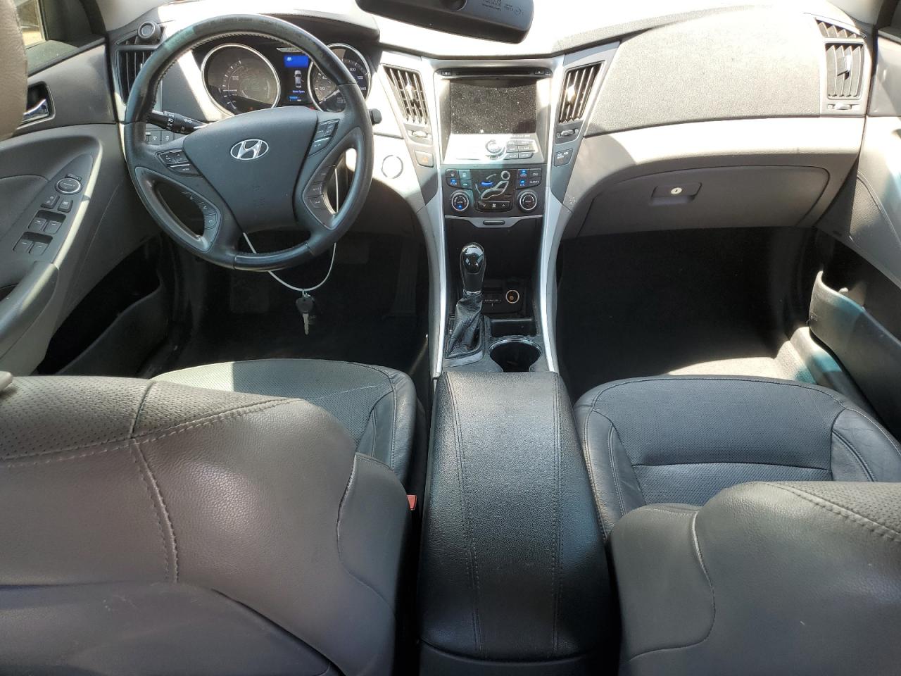 2012 Hyundai Sonata Hybrid Silver vin: KMHEC4A44CA046317