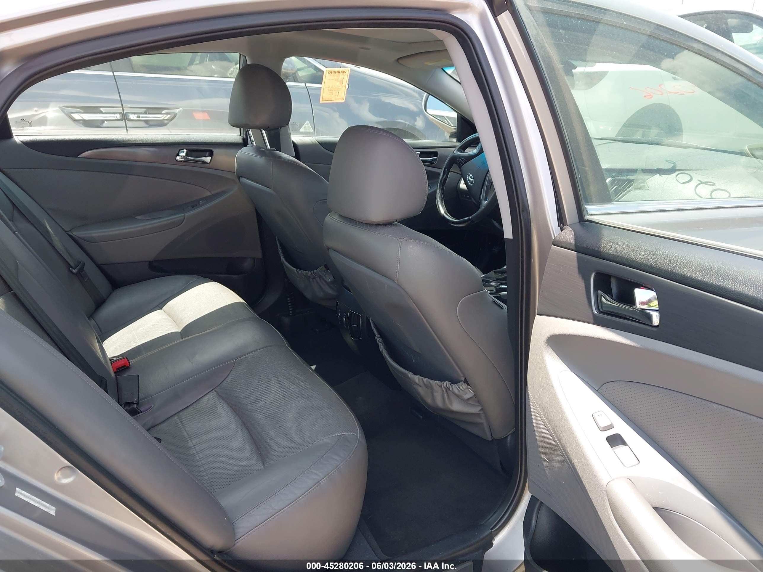 2012 Hyundai Sonata Hybrid   Gray vin: KMHEC4A44CA058824