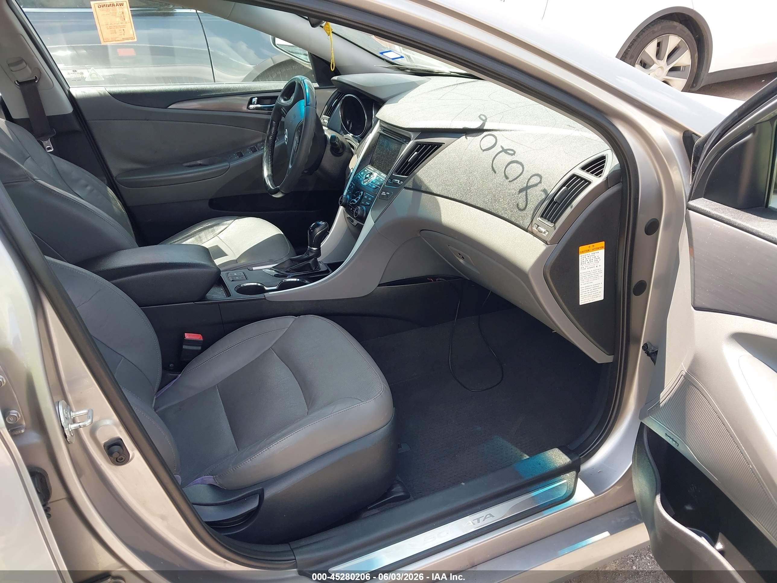 2012 Hyundai Sonata Hybrid   Gray vin: KMHEC4A44CA058824