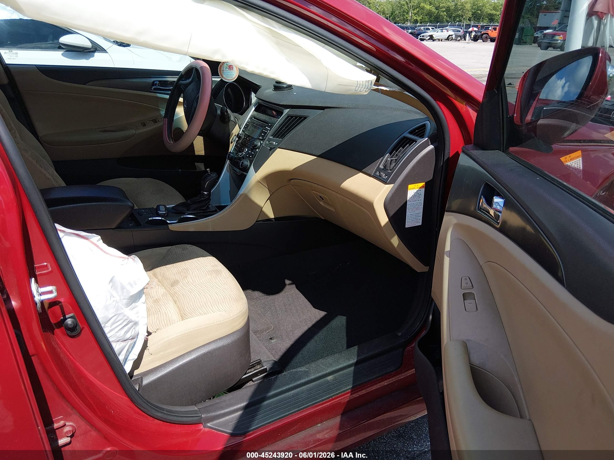 2013 Hyundai Sonata Hybrid   Red vin: KMHEC4A44DA069159